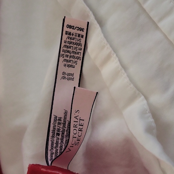 Bras - Picture 3 of 5